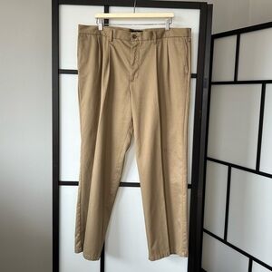 [40x32] Dockers Men’s Classic Tan 100% Cotton Khaki Trouser Pant